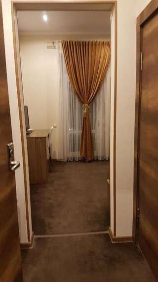 Отель Бутик Отель «Аимара» Гагра Двухместный номер с 1 кроватью и балконом-22